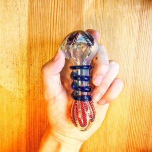 Milli Scheme W/Blue Spiral Glass Orbs Glass Pipe（Random color)