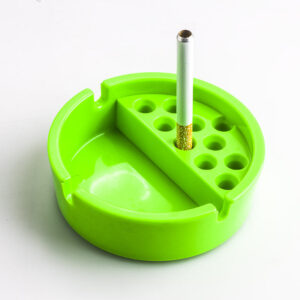 PlasticCigaretteAshtrayPortableAshtraysForSaleFreeShipping_14 Plastic Cigarette Ashtray (Random Color)