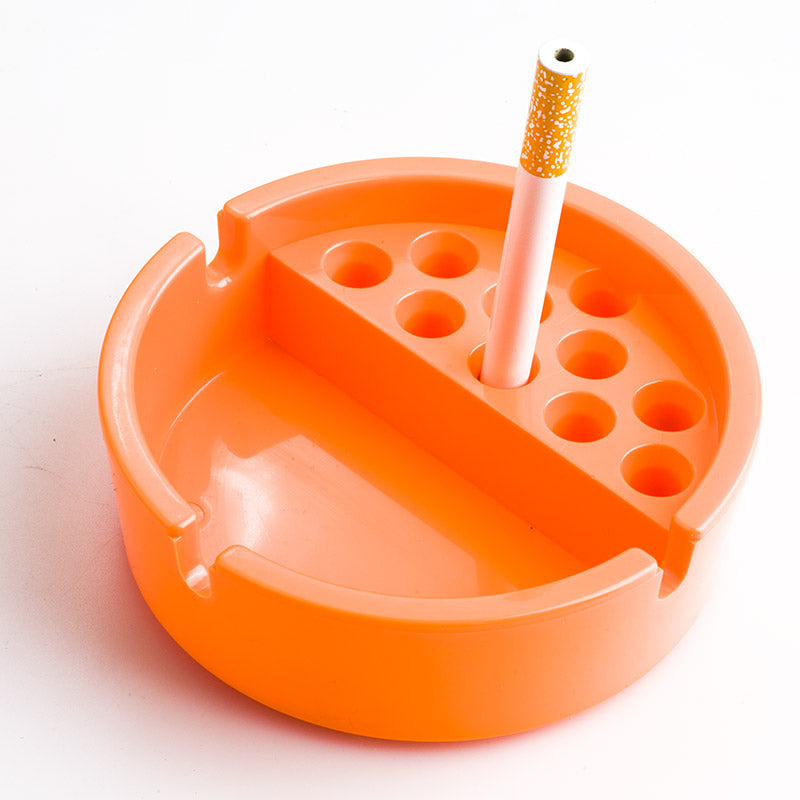 PlasticCigaretteAshtrayPortableAshtraysForSaleFreeShipping_4 Plastic Cigarette Ashtray (Random Color)
