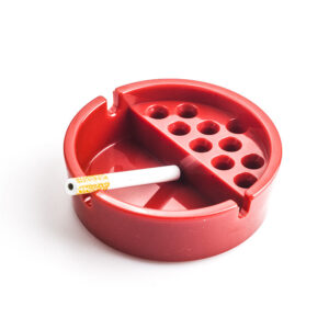 PlasticCigaretteAshtrayPortableAshtraysForSaleFreeShipping_7 Plastic Cigarette Ashtray (Random Color)
